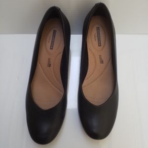 Clark collection soft cushion shoes 8.5
